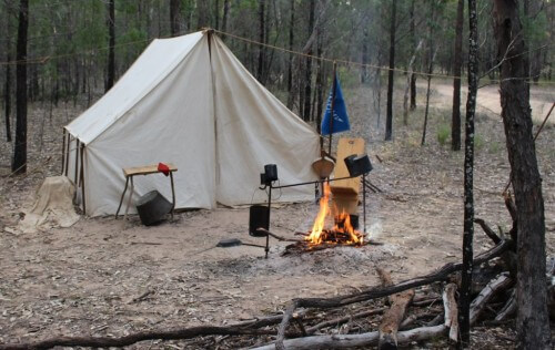 Murray (I’m a Free Trapper) won best Primitive encampment with this setting displaying the WDMLC banner, Millmerran. 2015.